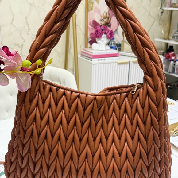 Large Quilted Vegan Leather Hobo Bag - Picture 5 of 6